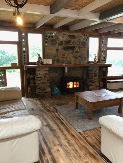 Rabbits 1Or 2 Bedroom Hobbit Style Hillset Earthen Dartmoor Eco Home South Brent Dış mekan fotoğraf